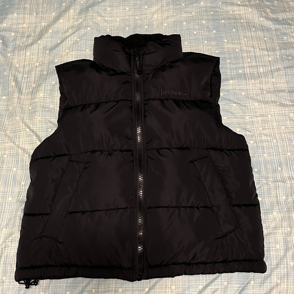 Urban Outfitters iets Frans Soft Black Puffer Vest